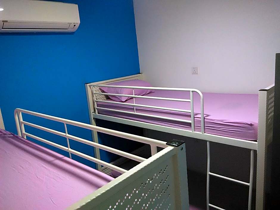 Moon Eleven Hostel Airport Transit - KLIA