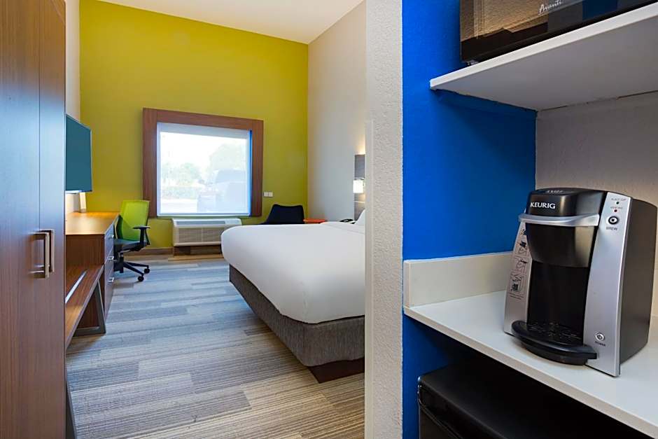 Holiday Inn Express Hotel & Suites Tampa-Fairgrounds-Casino By IHG