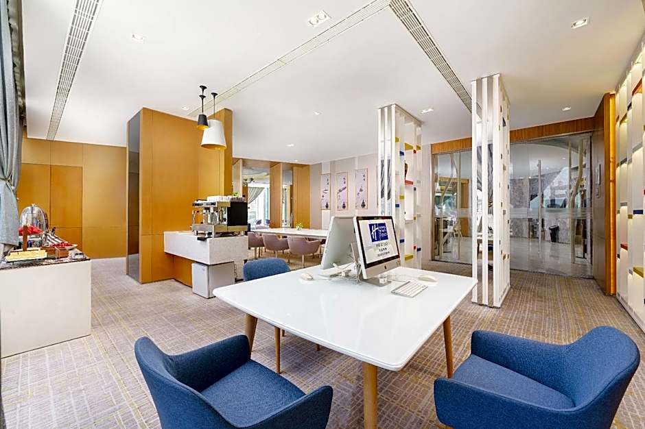 Holiday Inn Express City Centre Dalian By IHG