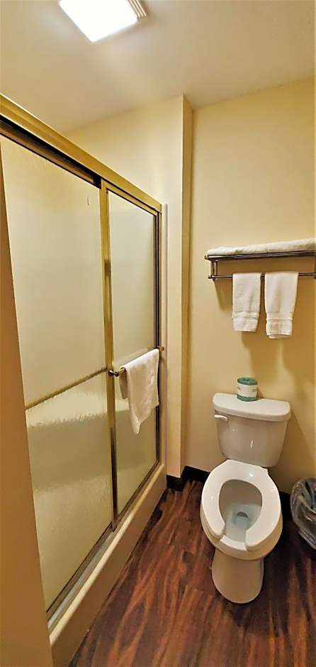 Travel Inn and Suites
