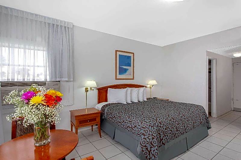 Thunderbird Beach Hotel