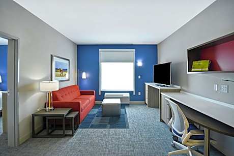 One-Bedroom King Suite - Non-Smoking