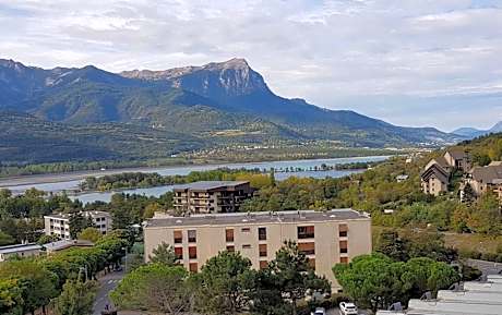 Appartement plan d'eau vue panoramique