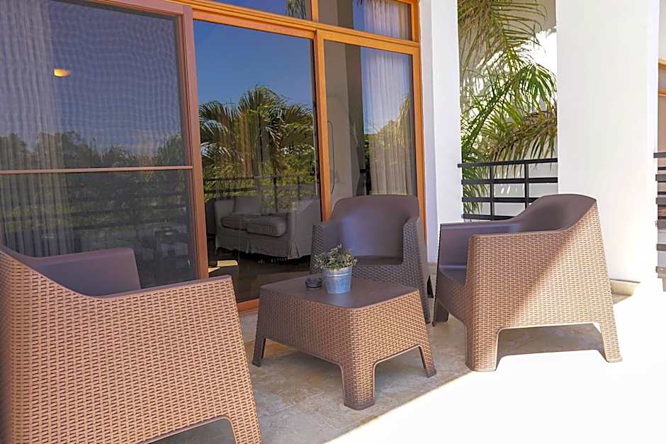 Sybaris Suites & Residences