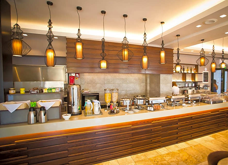 Elena Village Hotel & Suites