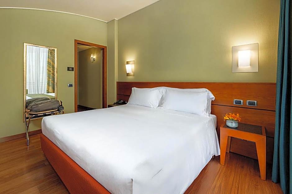 B&B HOTEL Imperia Rossini al Teatro