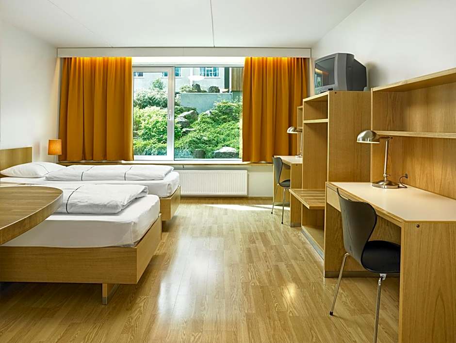 Photo 1 of 4 of Triple Room