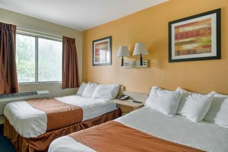 2 Double Beds Non-Smoking