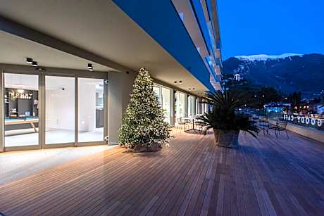 HOODY ACTIVE & HAPPINESS HOTEL