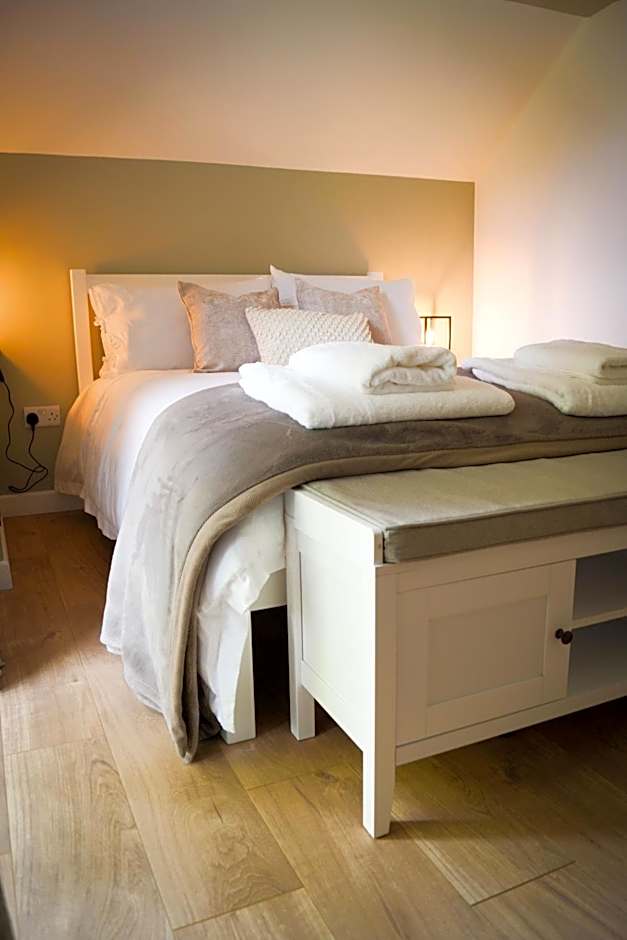 Lemon Tree Rooms - Newly Refurbished Coastal Stay