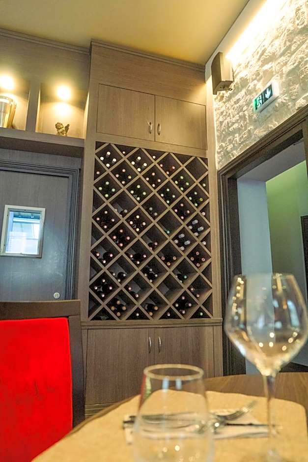 LOGIS -Hotel & Restaurant de la Place