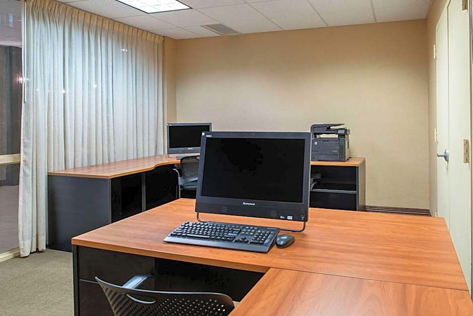 Quality Hotel Conference Center Cincinnati Blue Ash