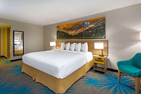 1 King Bed Mobility Accessible Room Non-Smoking