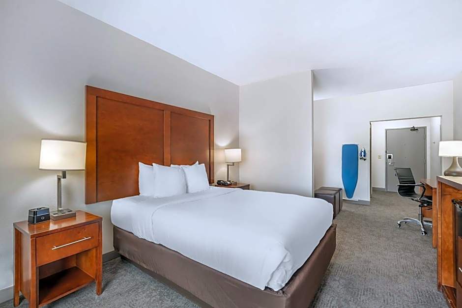 Comfort Suites Omaha Northwest