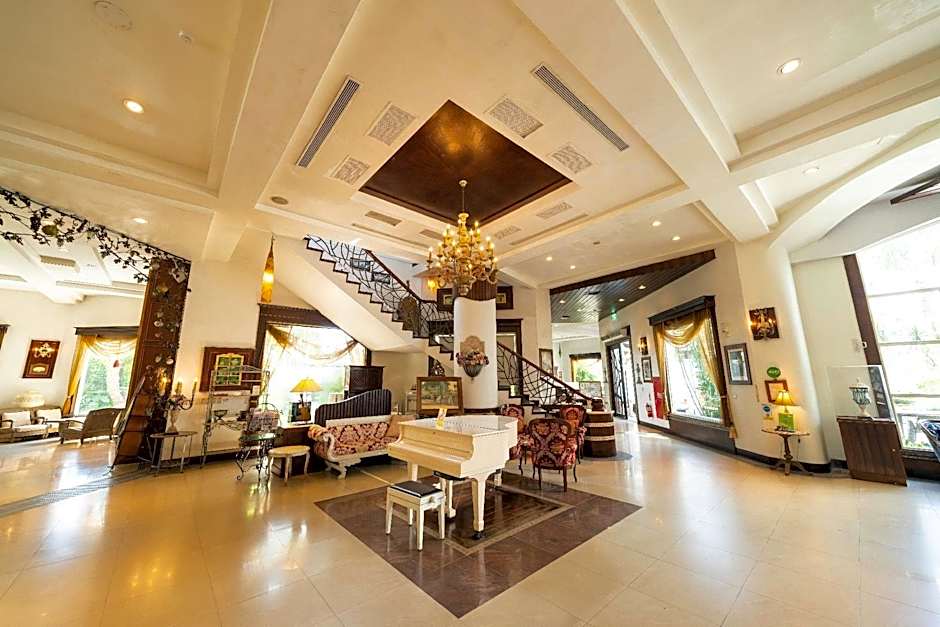 Shangrila Boutique Hotel