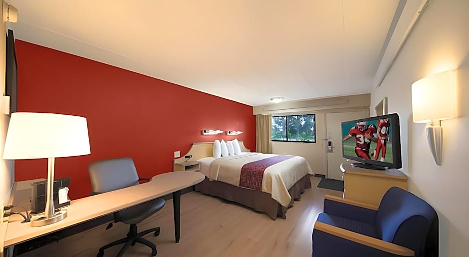 Red Roof Inn Cincinnati Northeast - Blue Ash