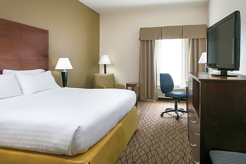 Holiday Inn Express Hotel And Suites Clinton By IHG