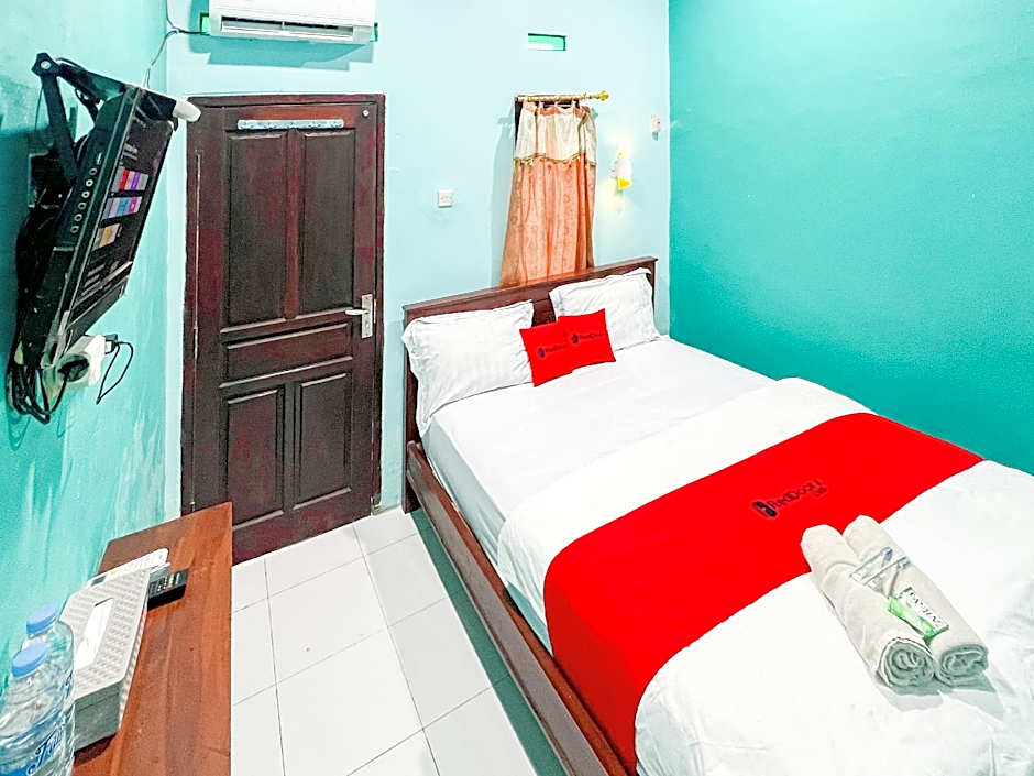 RedDoorz near Sunrise Mall Mojokerto