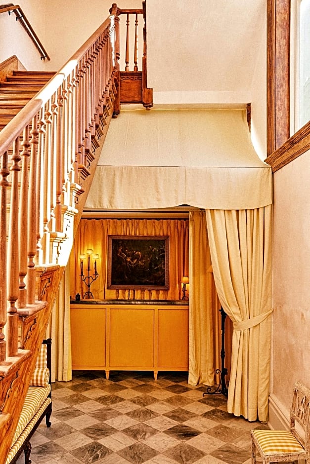 Hotel Peter and Paul