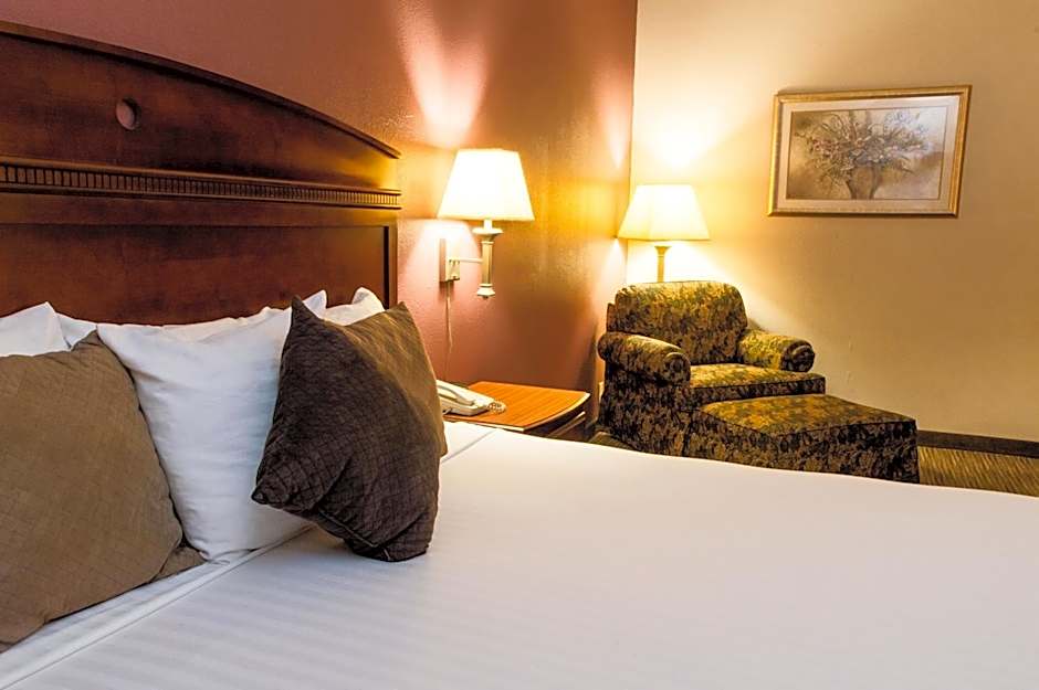 Greenstay Hotel And Suites