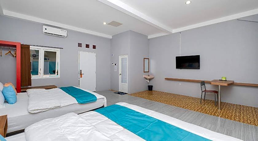 Sans WM Hotel Blitar