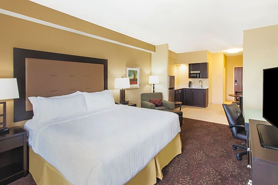 Holiday Inn Express & Suites Sandusky By IHG