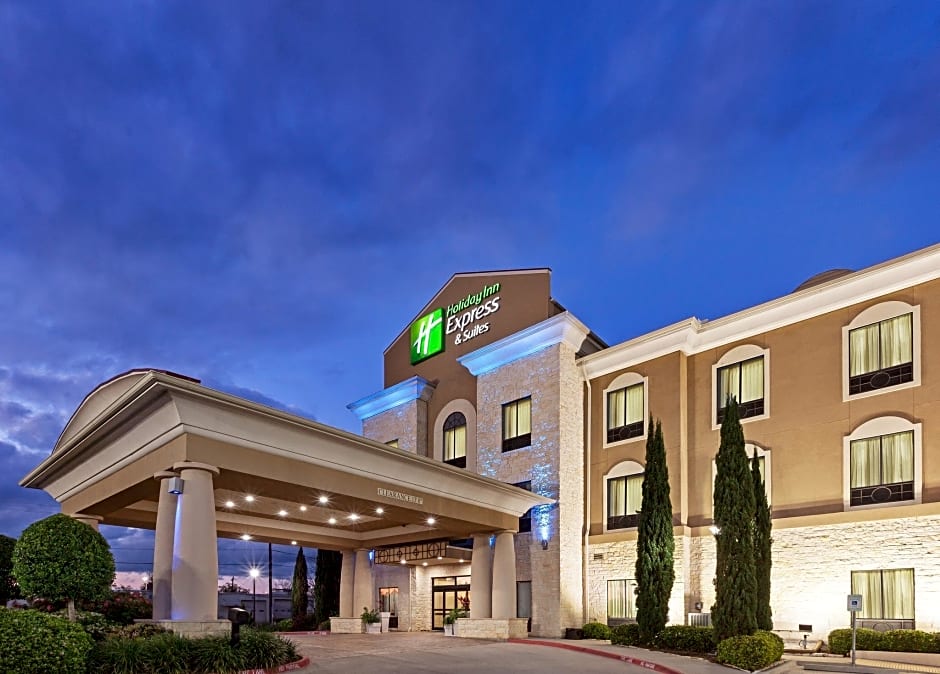 Holiday Inn Express Hotel & Suites Victoria By IHG