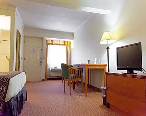 HAFERSONS INN HOTEL & SUITES