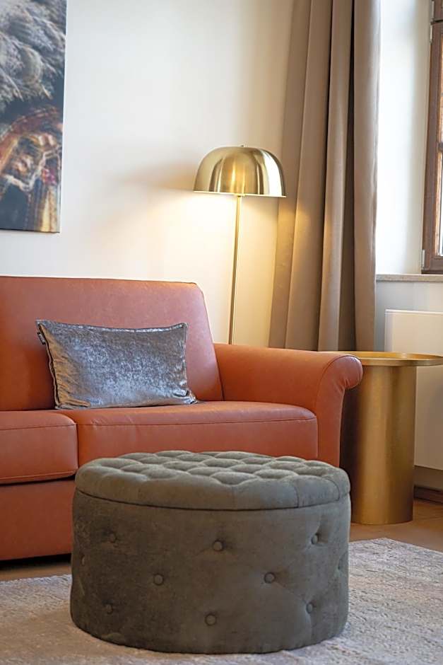 Maxim Suites by Elias Holl