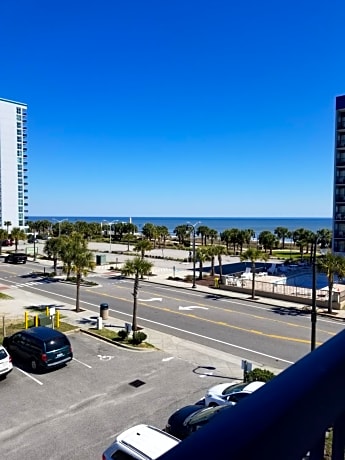 Deluxe Double Room with Balcony and Sea View