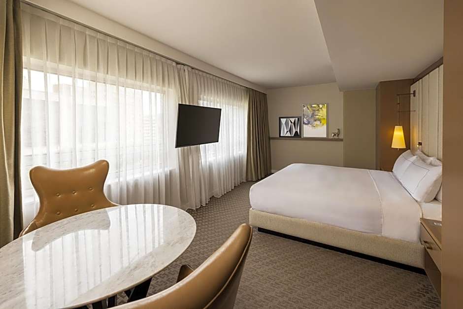 The Statler Dallas, Curio Collection By Hilton