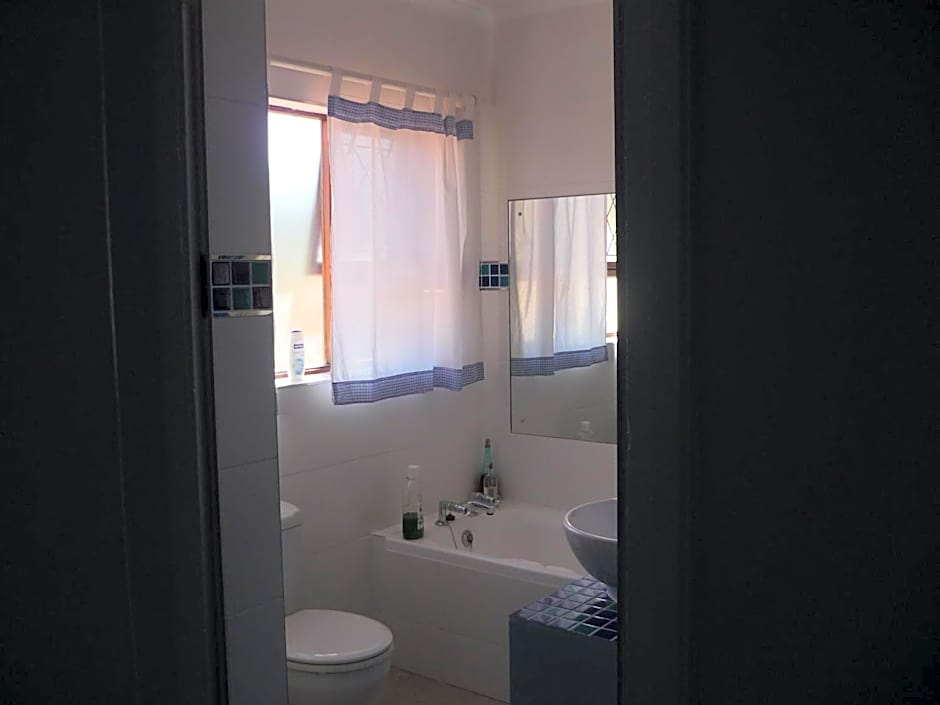 A1 Kynaston Guest House bed and breakfast or self catering