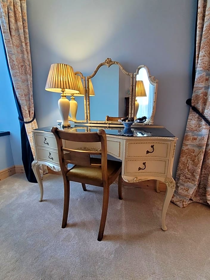 Farmhouse B&B Family stay or Romantic break, on our smallholding close to Narberth