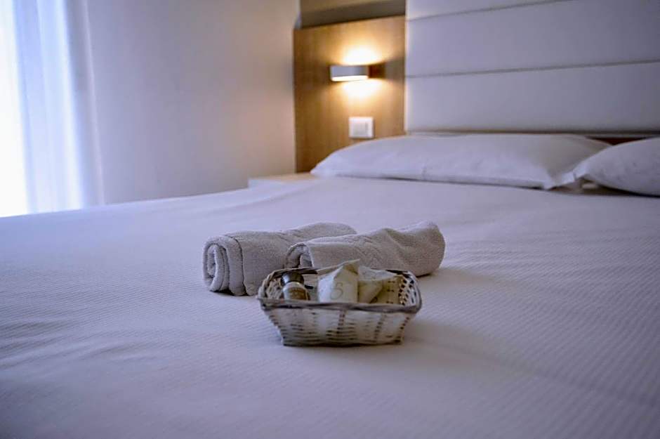 Hotel Etna