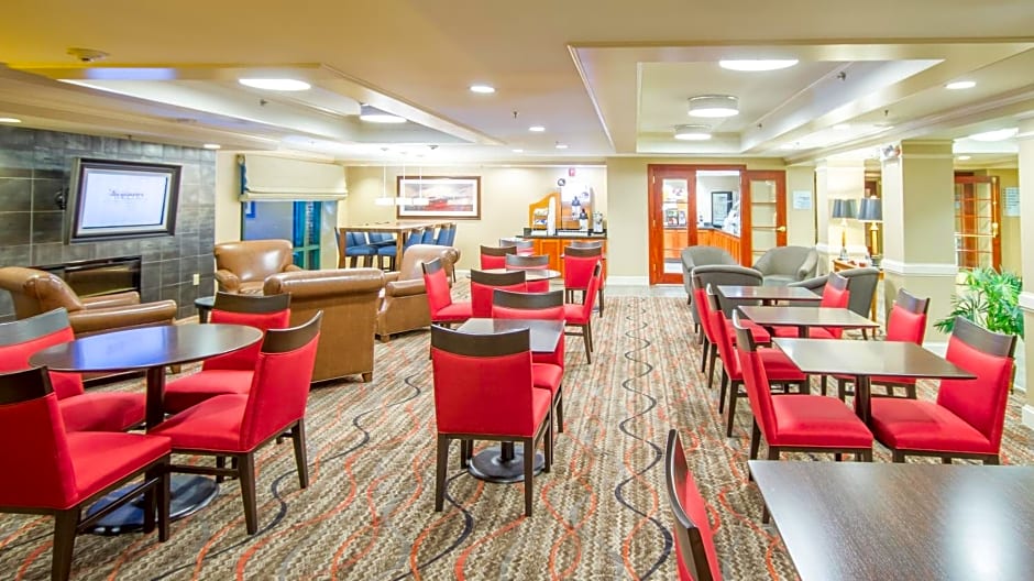 Holiday Inn Express Hotel & Suites Auburn by IHG