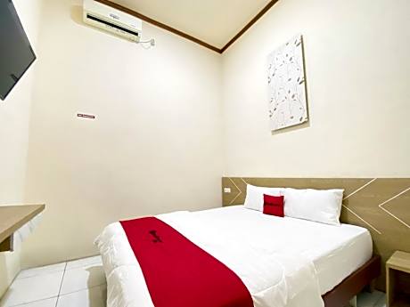 RedDoorz Syariah @ Jatiroto Lumajang