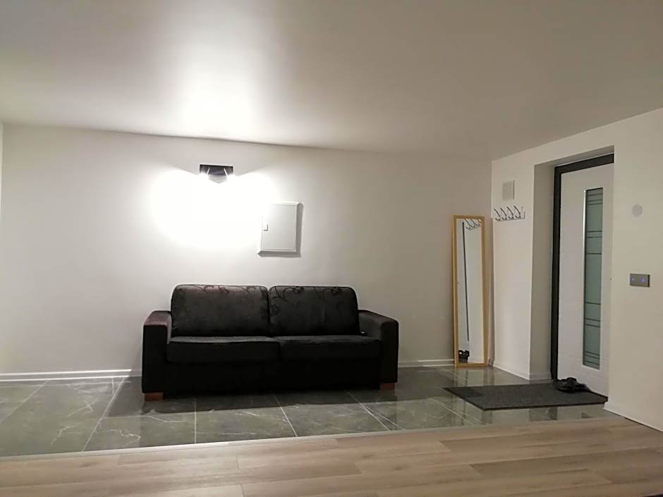 Luxury Apartment Private House and Parking Netflix