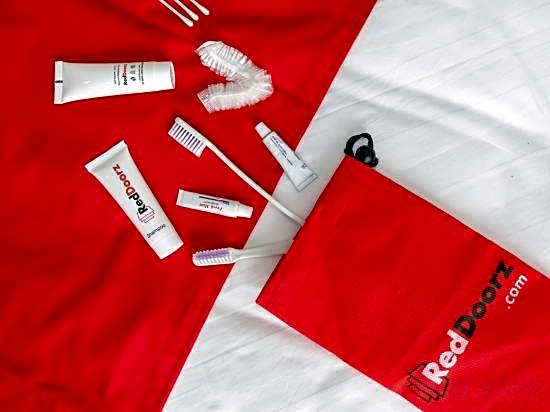 RedDoorz Syariah Plus near Trans Studio Cibubur