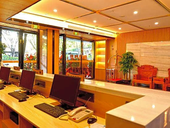 Liangyou Qicheng Hotel (Guangzhou Sanyuanli Branch)