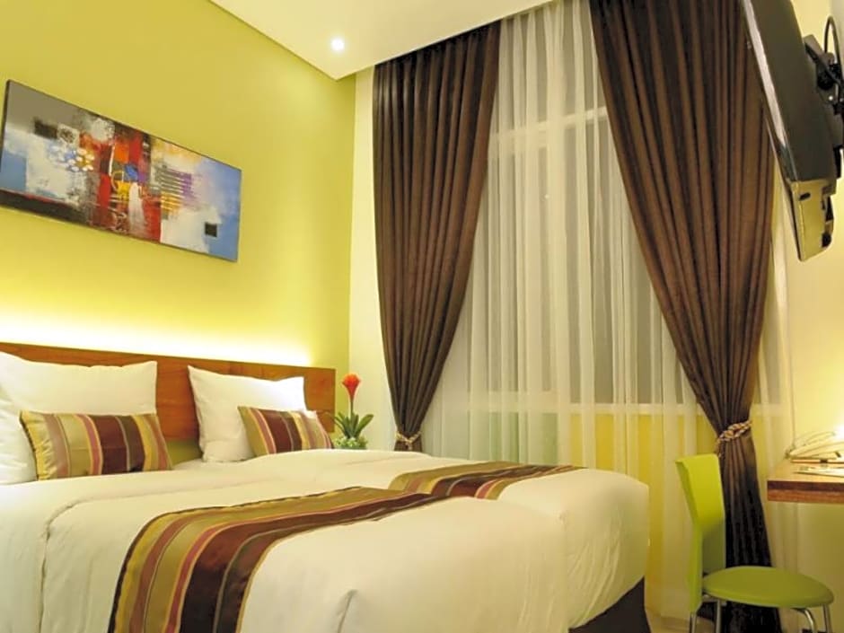 Biz Boulevard Hotel