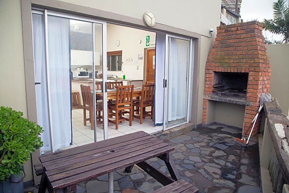 Ansteys Beach Self Catering Apartments