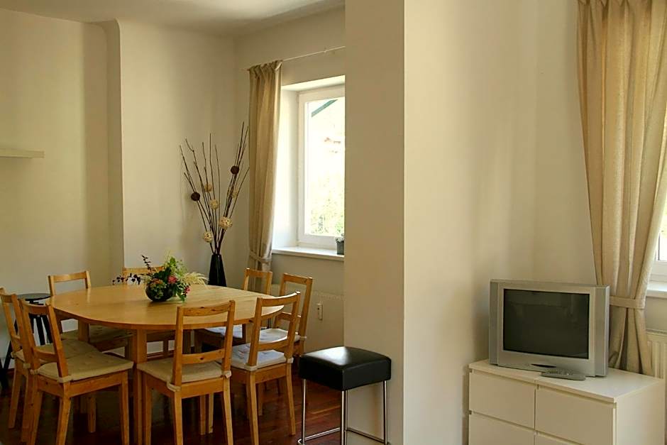 Residenz Lothringen by AlpenTravel