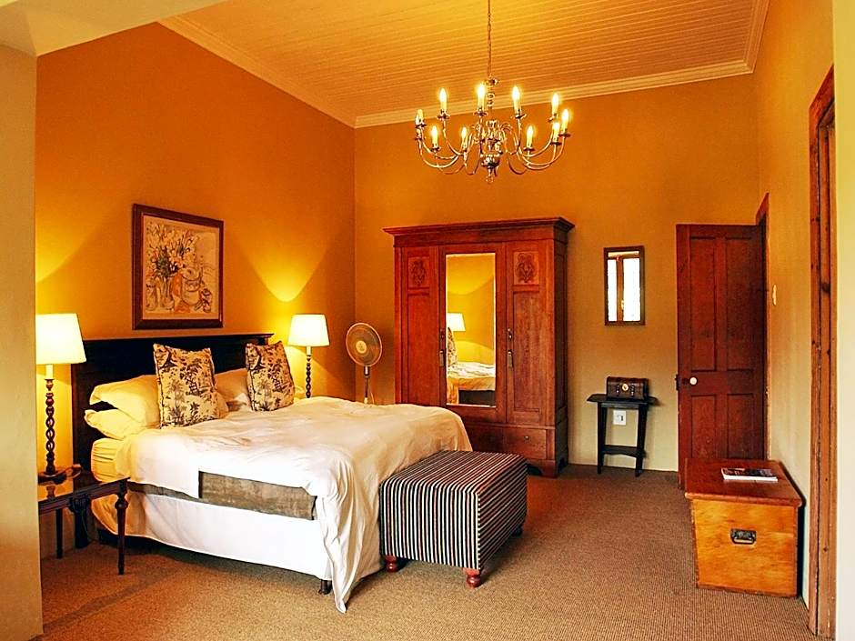 Leeuwenbosch Country House - Amakhala Game Reserve