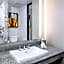 West 57th Street By Hilton Club