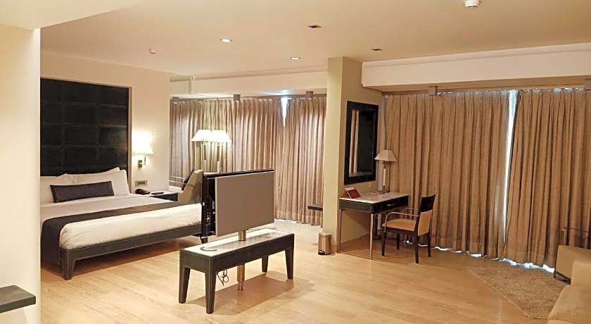 Mirage Hotel, Mumbai International Airport