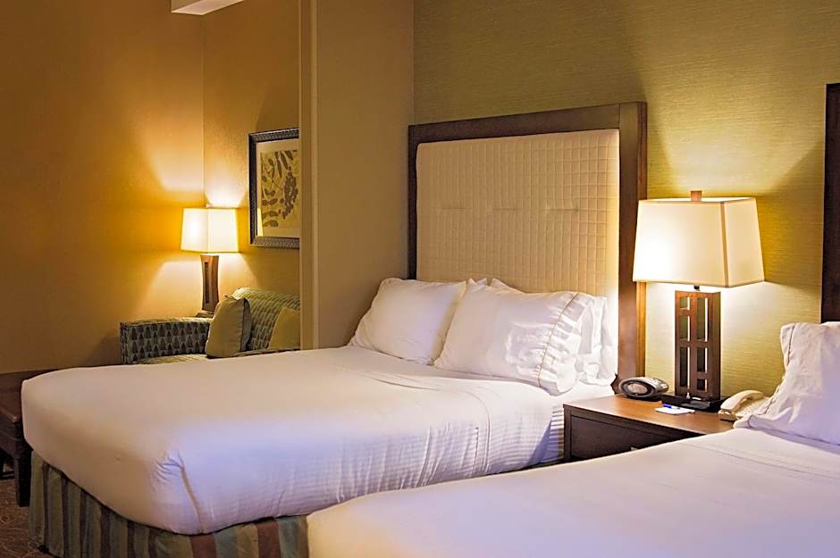 Holiday Inn Express & Suites Logan By IHG