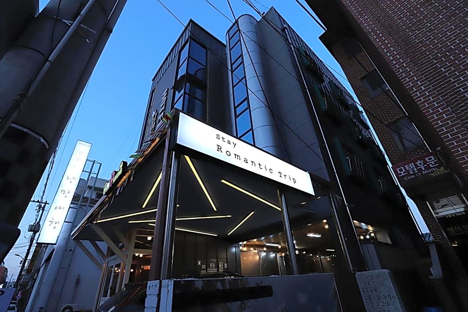 Stay RomanticTrip_Hostel