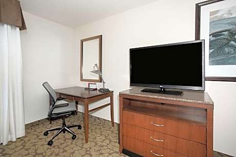 Queen Room with Two Queen Beds - Mobility and Hearing Access