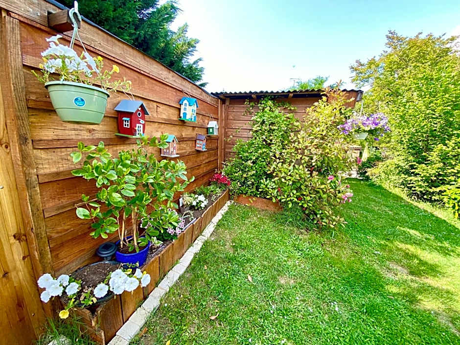 Ô Clair de Lune au cœur de Sarlat - Chambres climatisées - Parking privé - Piscine chauffée - Spa et massages