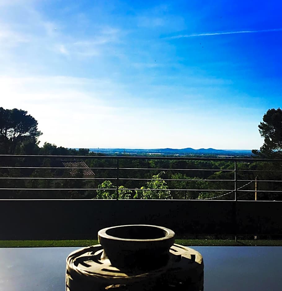 Arty Provence – Saint-Étienne-du-Grès, NY